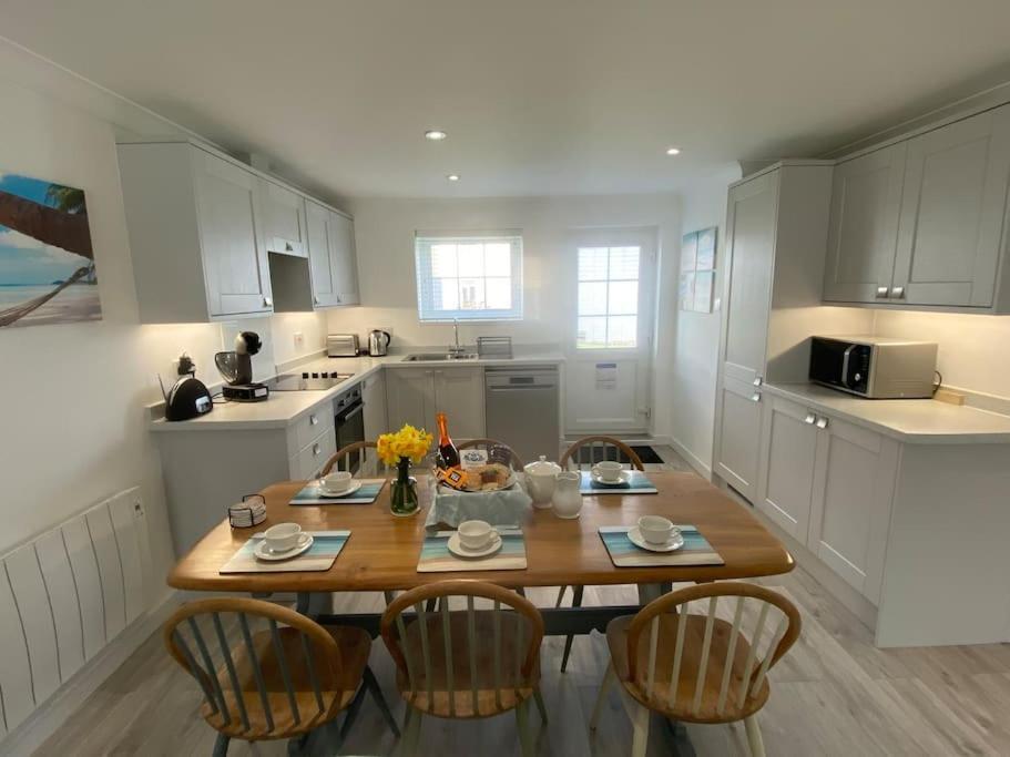 Surf'S Up! Perfect Base For Holidays Or Work In Cornwall St Columb Major Exterior photo